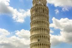 Pisa, Piazza del Duomo - Piazza del Duomo in Pisa: De Scheve Toren van Pisa is een van de iconen van Italië. Omdat de toren scheef staat, wordt de schoonheid van de...