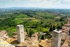 Historic Centre of San Gimignano - Historic Centre of San Gimignano: The Torre dei Becci and Torre dei Cugnanesi are two of the remaining medieval towers of San...
