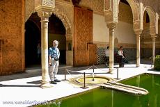 Alhambra, Generalife en Albayzín - Alhambra, Generalife en Albayzín, Granada: De Patio de Arrayanes, de Mirtenhof, ligt tussen El Cuarto Dorado, de Gouden Kamer, en de...