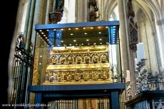 Dom van Keulen - Dom van Keulen: De Driekoningenschrijn bevat de relikwieën van de Drie Koningen. De schrijn werd rond 1200 gemaakt van goud en bezet met...