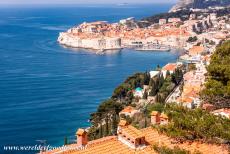 Oude stad van Dubrovnik - De Oude vestingstad van Dubrovnik   ligt op een schiereiland in de Adriatische Zee. De oude stad van Dubrovnik heeft aan de landzijde...