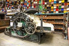 Derwent Valley Mills - Een machine in de Masson Mills om katoen te kaarden. De kaardmachine werd in 1748 door Lewis Paul uitgevonden. In 1775 werd de...