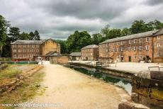 Derwent Valley Mills - De Cromford Mill in de Derwent Valley. De fabriekant Richard Arkwright ontwikkelde een nieuw systeem voor het vervaardigen van katoen,...