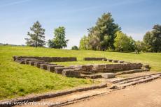 Archeologisch Olympia - Archeologisch Olympia: De Exedra in het stadion van het oude Olympia was gereserveerd voor de scheidsrechters, de andere toeschouwers...