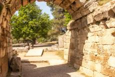 Archeologisch Olympia - Archeologisch Olympia: De Krypte was de officiële ingang van het stadion van Olympia, ze werd alleen gebruikt door...