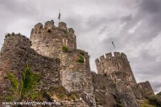 Kasteel en stadsmuren van Conwy - Kasteel Conwy: Als grootste kasteelbouwer van Groot-Brittannië gebruikte Edward I de nieuwste technieken om zijn kastelen te versterken, hij...
