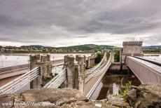 Kasteel en stadsmuren van Conwy - Kastelen en stadsmuren van King Edward in Gwynedd: Bij kasteel Conwy ligt een hangbrug over de rivier de Conwy. De hangbrug werd in 1826 ontworpen...