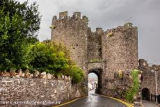 Kasteel en stadsmuren van Conwy - Kastelen en stadsmuren van King Edward in Gwynedd: De Upper Gate, een van de stadspoorten van Conwy. De Upper Gate was tijdens de...