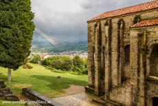 Monumenten van Oviedo en het koninkrijk Asturië - Monumenten van Oviedo en het koninkrijk Asturië: De Asturische pre-romaanse kerk Santa María del Naranco. Na een...