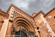 Mudéjar architectuur van Aragon - De Catedral de Santa María de Mediavilla is de kathedraal van Teruel, ze werd in de mudéjarstijl gebouwd. Spanje werd werd...