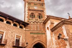 Mudéjar architectuur van Aragon - Mudéjar architectuur van Aragon: De toren van de kathedraal van Teruel, de Catedral de Santa María de Mediavilla, behoort tot...