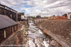 Mijnstad Røros - De mijnstad Røros en de omgeving: De rivier de Hyttelva stroomt door de oude mijnstad Røros. Naast de rivier staat de smelthytta,...