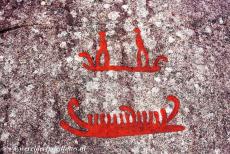 Rotstekeningen van Tanum - Rotstekeningen in Tanum: Een detail op de Vitlycke rots, de rotskunst toont boten met mensen aan boord. De meeste rotstekeningen zijn met...