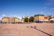 Vlootbasis Karlskrona - Vlootbasis Karlskrona: Het Grote Plein van Karlskrona behoort tot de grootste stadspleinen van Europa. Het Grote Plein werd in de 17de eeuw...
