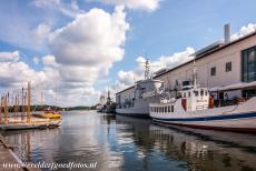 Vlootbasis Karlskrona - Vlootbasis Karlskrona: Een van de schepen in de haven is de raketboot HMS Västervik, ze doet nu dienst als museum. Met de bouw van de nieuwe...
