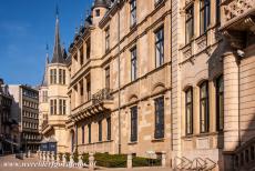 Vestingwerken van de stad Luxemburg - De oude wijken en vestingwerken van de stad Luxemburg: Het Groothertogelijk paleis uit 1572. Het Groothertogdom Luxemburg werd van 1815 tot...