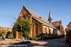 Vlaams Begijnhof van Diest - Vlaams Begijnhof van Diest: De gotische Sint-Catharinakerk staat op de plaats van een eerdere kapel, ze werd in 13de en 14de eeuw...