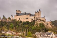 Oude stad van Segovia en het aquaduct - De oude stad van Segovia: Een van de monumenten in Segovia is het Alcázar. Het Alcázar van Segovia is een van de...