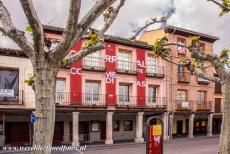 Universiteit en van Alcalá de Henares - De universiteit en historische parochie van Alcalá de Henares: Het Teatro El Corral de Comedias de los Zapateros staat in het...