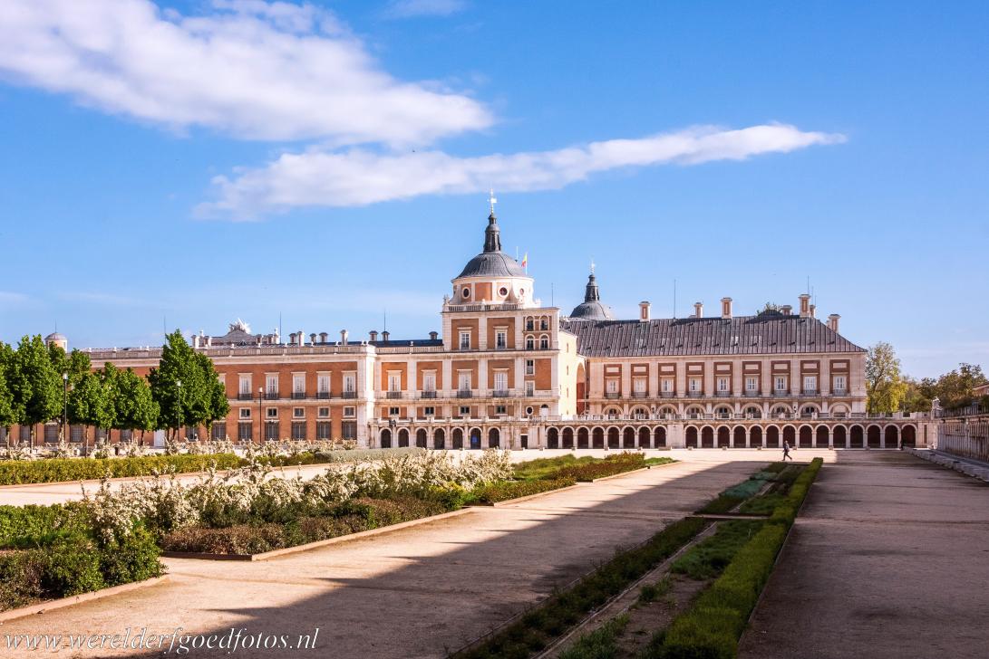 Aranjuez Cultural Landscape - Aranjuez Cultural Landscape: The Plaza de Parejas is a large square in front of the Royal Palace of Aranjuez. Aranjuez is situated between the... Aranjuez Cultural Landscape - Aranjuez Cultural Landscape: The Plaza de Parejas is a large square in front of the Royal Palace of Aranjuez. Aranjuez is situated between the...