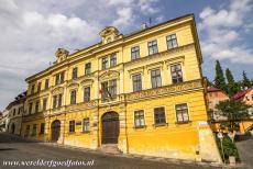 Historische stad Banská Štiavnica - Historische stad Banská Štiavnica en de technische monumenten in de omgeving: Het markante neorenaissance gebouw van het...