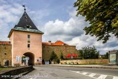 Levoča, Spišský Hrad en bijbehorende monumenten - Levoča, Spišský Hrad en bijbehorende cultuurmonumenten: De stadsmuur en de Košice poort, een van de nog bestaande...