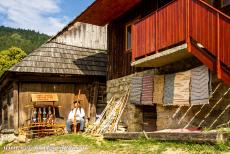 Vlkolínec - De inwoners van Vlkolínec leefden van het houden van schapen, landbouw en houtsnijwerk. Er wonen tegenwoordig circa twintig...