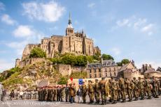 Mont Saint-Michel en zijn baai - Mont Saint-Michel en haar baai: De herdenking van 65 jaar D-day. Tijdens WOII was Mont Saint-Michel bezet door nazi-Duitsland. Het werd...