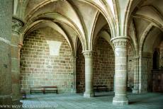 Mont Saint-Michel en zijn baai - Mont Saint-Michel en haar baai: De Salle des Chevaliers, de Ridderzaal, was het scriptorium van de abdij. In het scriptorium... Mont Saint-Michel en zijn baai - Mont Saint-Michel en haar baai: De Salle des Chevaliers, de Ridderzaal, was het scriptorium van de abdij. In het scriptorium...