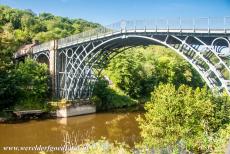 Ironbridge Gorge - Ironbridge Gorge: De Iron Bridge over de rivier de Severn. De Iron Bridge is de eerste brug ter wereld, die van ijzer werd gebouwd. De Iron Bridge...