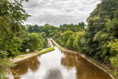 Pontcysyllte Aqueduct - The Llangollen Canal close to the Chirk Aqueduct and the Chirk Tunnel in Wales. The Llangollen Canal between the small towns of Llangollen and...
