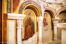 Abdijkerk van Saint-Savin-sur-Gartempe - Abdijkerk van Saint-Savin-sur-Gartempe: Het koor is gedecoreerd met muurschilderingen van heiligen. De muren en het gewelf van de crypte zijn...