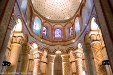 Abbey Church of Saint-Savin-sur-Gartempe - The Abbey Church of Saint-Savin-sur-Gartempe is famous for its Romanesque murals from the 11th and 12th centuries. The beautiful coloured columns... Abbey Church of Saint-Savin-sur-Gartempe - The Abbey Church of Saint-Savin-sur-Gartempe is famous for its Romanesque murals from the 11th and 12th centuries. The beautiful coloured columns...