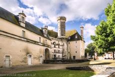Abbey Church of Saint-Savin-sur-Gartempe - Abbey Church of Saint-Savin-sur-Gartempe: Nowadays, the monastic buildings of the abbey are used for administrative purposes. The Abbey... Abbey Church of Saint-Savin-sur-Gartempe - Abbey Church of Saint-Savin-sur-Gartempe: Nowadays, the monastic buildings of the abbey are used for administrative purposes. The Abbey...