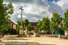 Provins, stad van middeleeuwse jaarmarkten - Provins, stad van middeleeuwse jaarmarkten: La Place de Châtel, dit plein is het centrum van de stad Provins. Op het plein staan een...