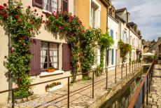Loire Valley - Loire Valley between Sully-sur-Loire en Chalonnes: Beaugency is a quiet little town on the banks of the Loire. The streets are...