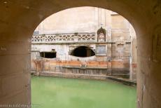 De stad Bath - De stad Bath: Het King's Bath (des Konings Bad) werd in de 12de eeuw gebouwd in de ruïne van de Romeinse baden, de...
