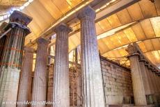 Tempel van Apollo Epicurius in Bassae - Geen mooie blauwe luchten boven de tempel van Apollo Epicurius in Bassae, maar een tentdak. Archeologen zijn ervan overtuigd dat er onder de...