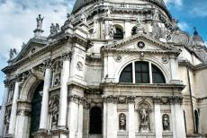Venetië en de Lagune - Venetië en de Lagune: De Basiliek van Santa Maria della Salute werd gebouwd na het einde van een zware pestepidemie, die Venetië in...