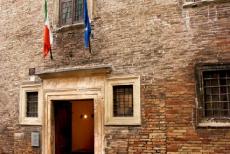 Historisch centrum van Urbino - Het historisch centrum van Urbino: Urbino is de geboortestad van Rafaël Santi, beter bekend als Rafaël (1483-1520). In dit huis...