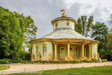 Paleizen van Potsdam en Berlijn - Paleizen en parken van Potsdam en Berlijn: Het Chinese Paviljoen werd in 1754-1757 gebouwd in Park Sanssouci. Het ligt dichtbij het Neues...