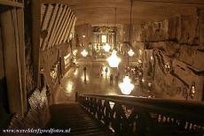 Koninklijke Wieliczka en Bochnia Zoutmijnen - De kapel van St .  Kinga is de mooiste kapel in de Wieliczka zoutmijn, alles in de kapel is gemaakt van zout, de vloertegels, de trap,...