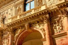Vicenza en Palladiaanse villa's in Veneto - De stad Vicenza en de Palladiaanse villa's in Veneto: Een detail van de façade van de Loggia del Capitaniato. De façade is...