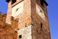 De stad Verona - De stad Verona: De klokkentoren van kasteel Castelvecchio, in 19de eeuw werd de klok op de toren aangebracht. Castelvecchio...
