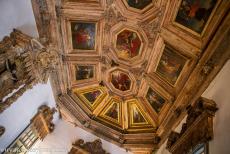 Historisch centrum van Porto - Historisch centrum van Porto:  Het cassetteplafond van de kapittelzaal van de kathedraal van Porto werd gedecoreerd in 1737....
