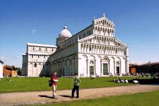 Piazza del Duomo, Pisa - Piazza del Duomo, Pisa: Despite the famous Leaning Tower, Pisa Cathedral still dominates the Square of Miracles, the Piazza del Duomo. The Piazza...