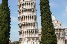 Piazza del Duomo, Pisa - Piazza del Duomo, Pisa: The construction of the Leaning Tower started in 1173. After only three storeys were completed, the tower started to lean....