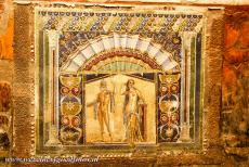 Archeologische sites van Pompeii en Herculaneum - Archeologische opgravingen van Pompeii, Herculaneum en Torre Annunziata: Een van de huizen in Herculaneum is verfraaid...