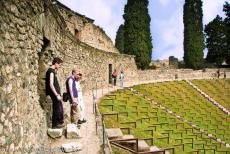 Archeologische sites van Pompeii en Herculaneum - Archeologische opgravingen van Pompeii, Herculaneum en Torre Annunziata: In de 2de eeuw v.Chr. werd het Teatro Grande in Pompeii gebouwd op...