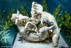 Archeologische sites van Pompeii en Herculaneum - Archeologische opgravingen van Pompeii, Herculaneum en Torre Annunziata: Een beeld van de god Pan, dat werd gevonden in Pompeii. De meeste...